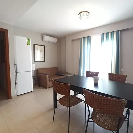 Urbanizacion Jardines De Isla Canela, 3º Planta. *